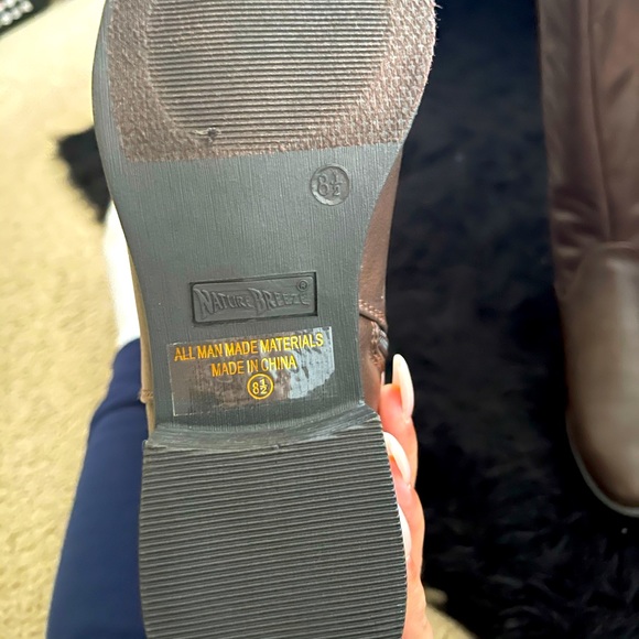 Boots - Picture 3 of 4